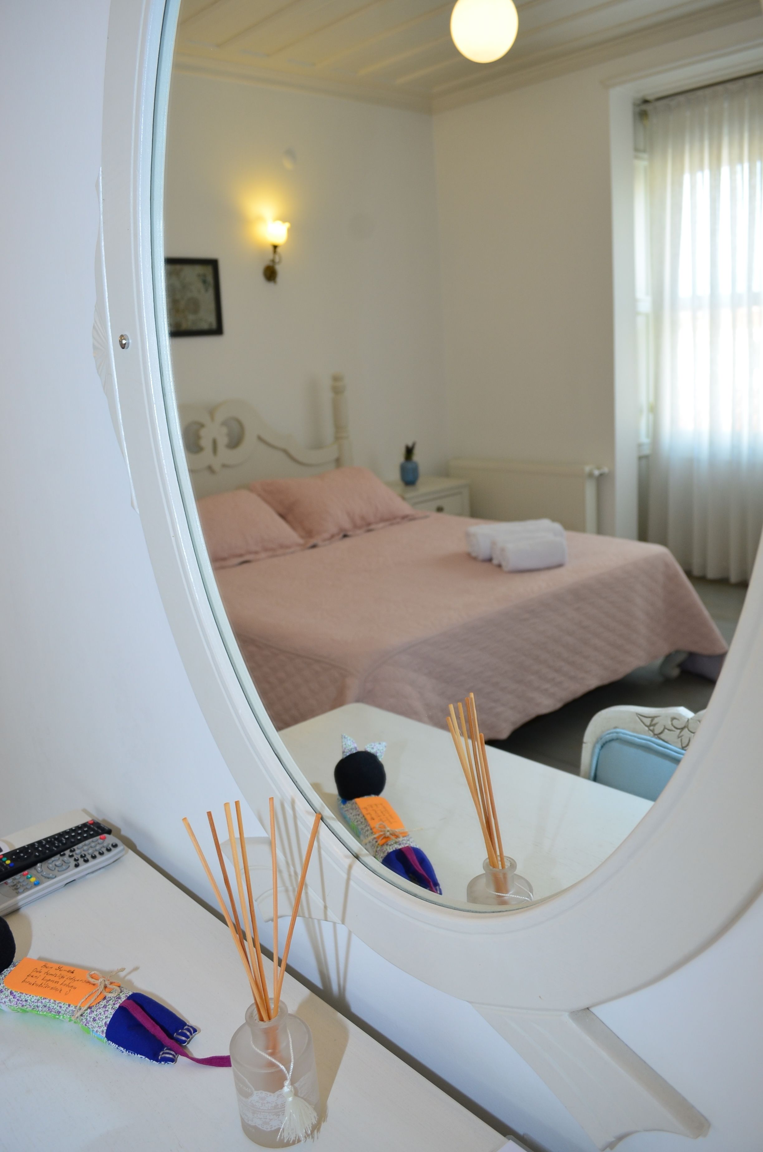 junior suite | minibar, individually decorated, individually furnished, desk