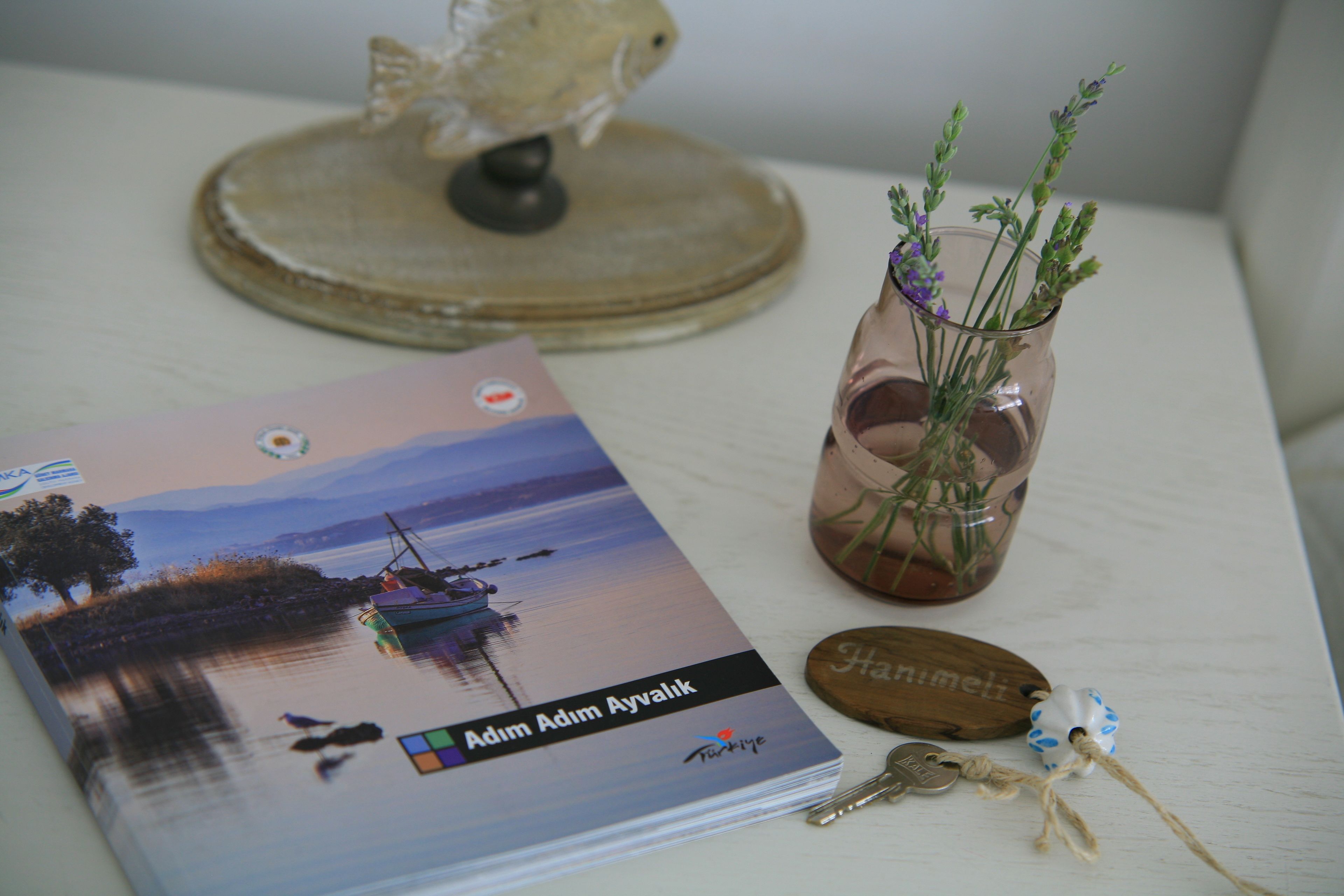 standard twin room | minibar, individually decorated, individually furnished, desk