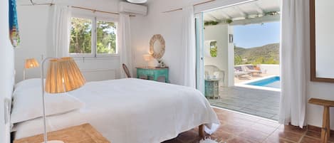 3 Schlafzimmer, Zimmersafe, Schreibtisch, Bügeleisen/Bügelbrett