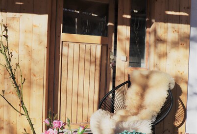 Chalet Ambiente in Munich with perfect connection to the motorway and S-Bahn 