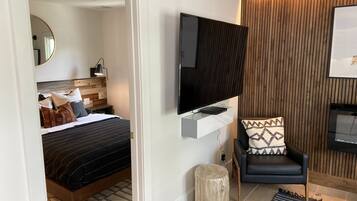 2 soverom, strykejern/-brett, reiseseng for barn og wi-fi (inkludert)