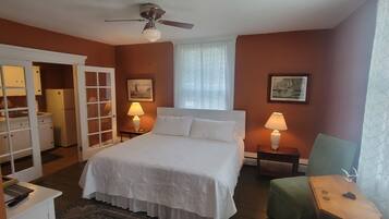 1 bedroom, desk, iron/ironing board, free WiFi