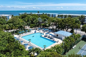 Pool - Oceanfront Key Largo Paradise-Private Beach+Pool/Jacuzzi/Bar +Pickleball+Marina (Tavernier)