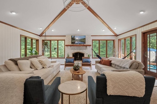 TV, fireplace, books, stereo