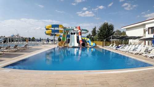 Burgaz Resort Aquapark Hotel