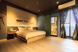 經典雙人房 | 獨特裝潢、布置獨特、書桌、遮光布/窗簾