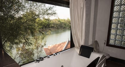 Romduol Island Chalet