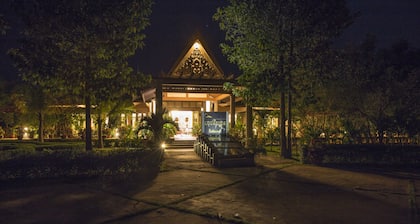Samrith Hotel