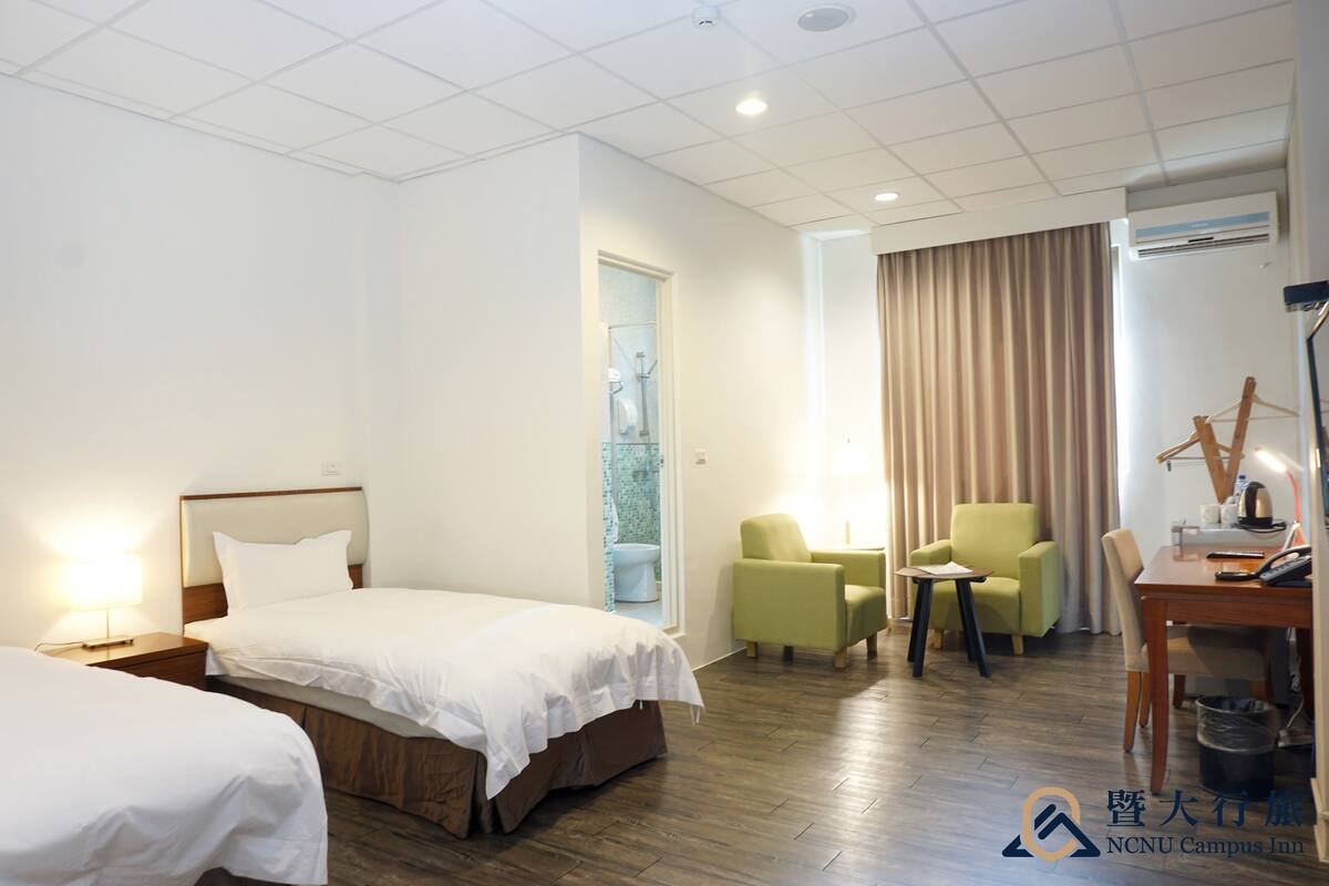 Standard Twin Room | Minibar (free items), desk, blackout drapes, WiFi (free)