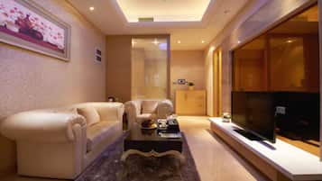 CEO Floor One Bedroom Premier Suite | Living room