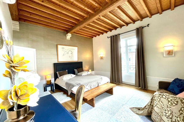 City-lejlighed - eget badeværelse - udsigt til have | Premium-sengetøj, senge med madrasser af memory foam