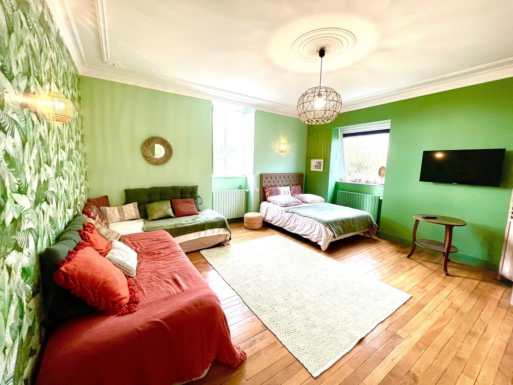 Apartamento urbano, suíte, vista para o jardim | Roupas de cama premium