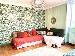 Appartement Ville, salle de bains attenante, vue jardin | Literie de qualité supérieure, matelas mémoire de forme