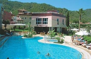 Piscine extérieure