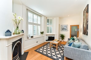 舒適公寓, 1 間臥室 | 客廳 | 平面電視