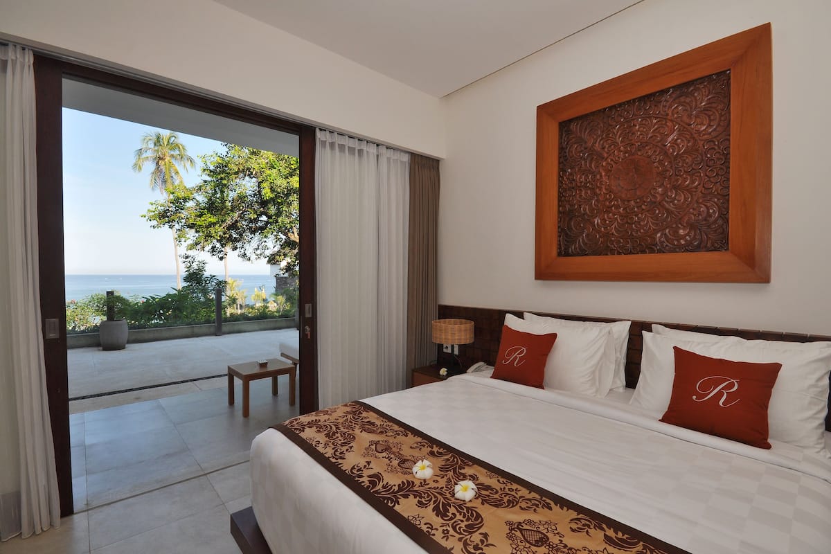 Deluxe Garden | 1 bedroom, minibar, in-room safe, free WiFi