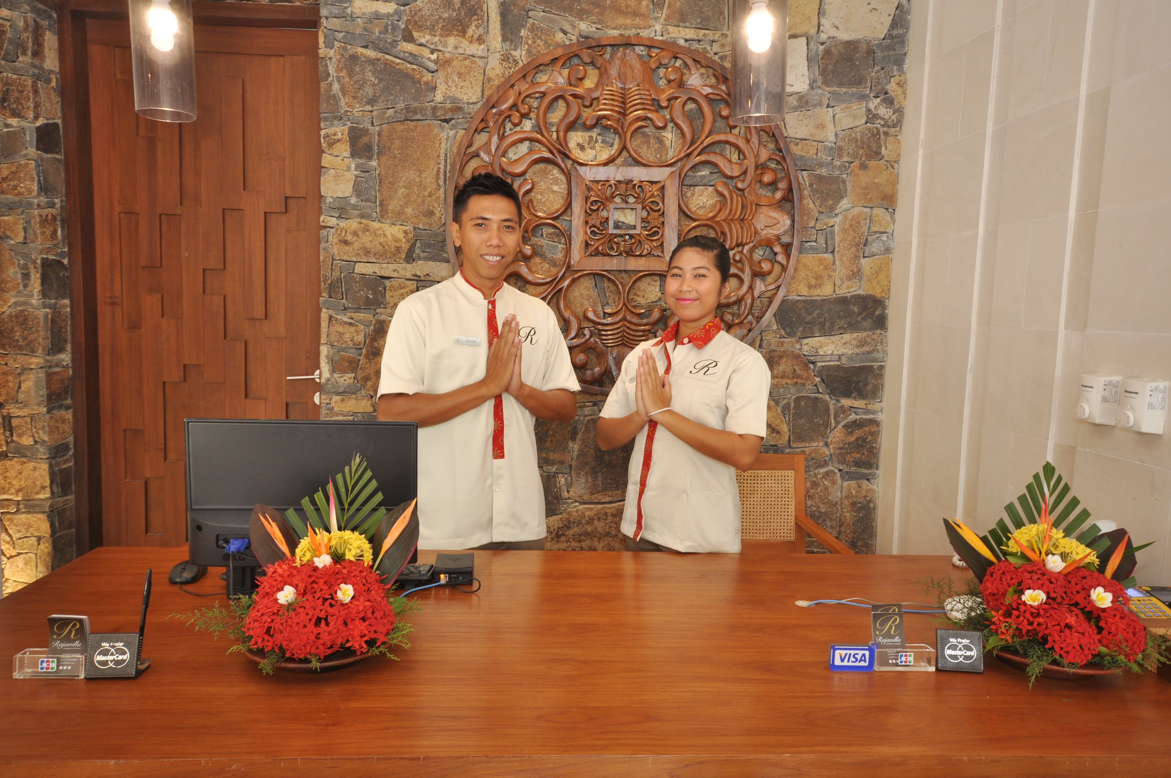 concierge desk