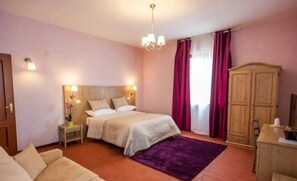 Ropa de cama de alta calidad y minibar
