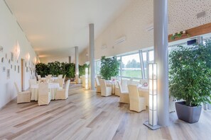 Restaurant - IBB Hotel (Minsk)