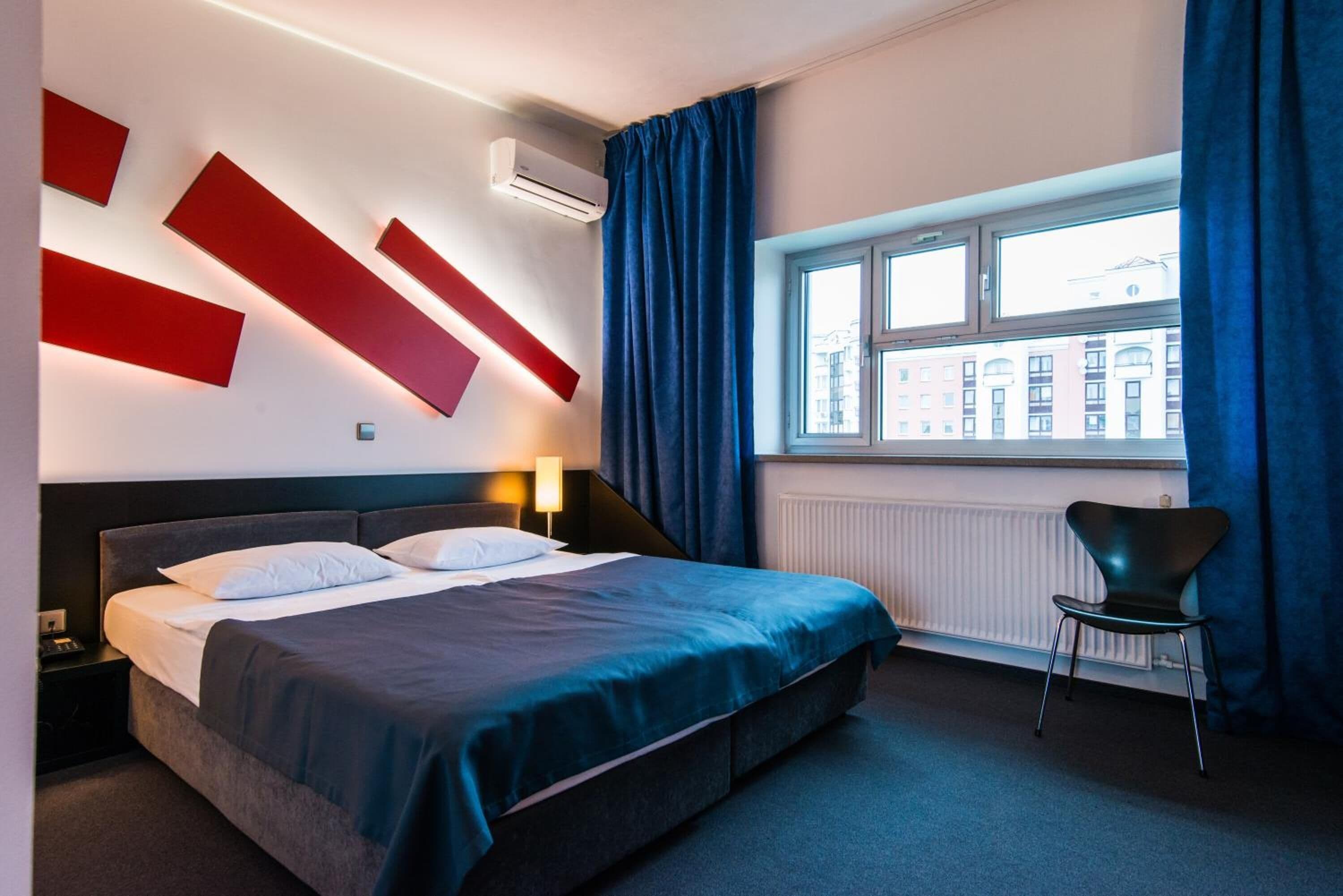 Desk, free cots/infant beds, rollaway beds, free WiFi