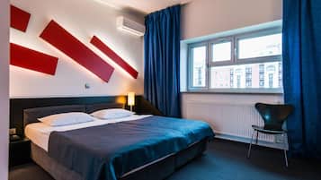 Desk, free cots/infant beds, rollaway beds, free WiFi