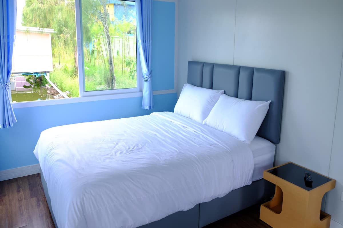 Cottage | In-room safe, free WiFi