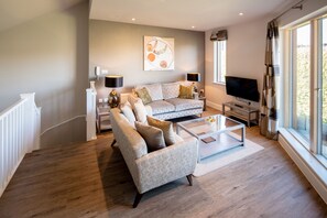 Familie resortwoning, 2 slaapkamers, 2 badkamers, uitzicht op tuin | 1 slaapkamer, hypoallergeen beddengoed, een kluis op de kamer