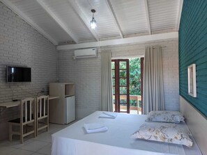 Suite Standar | 1 kamar tidur, tirai kedap cahaya, Wi-Fi gratis, dan seprai linen