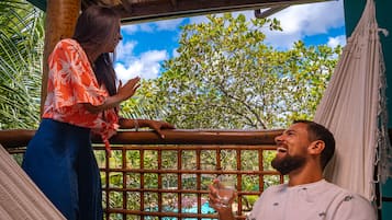 Quarto casal standard, 1 cama de casal | Varanda coberta