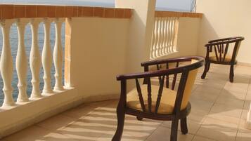 Suite, 1 Bedroom | Balcony