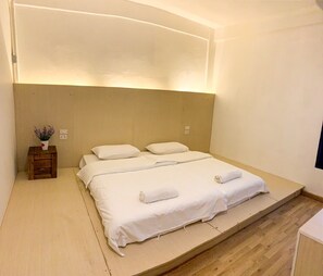Private King Size Bed Shared Bathroom | Free WiFi, bed sheets - Bed To Bangkok - Hostel (Bangkok)