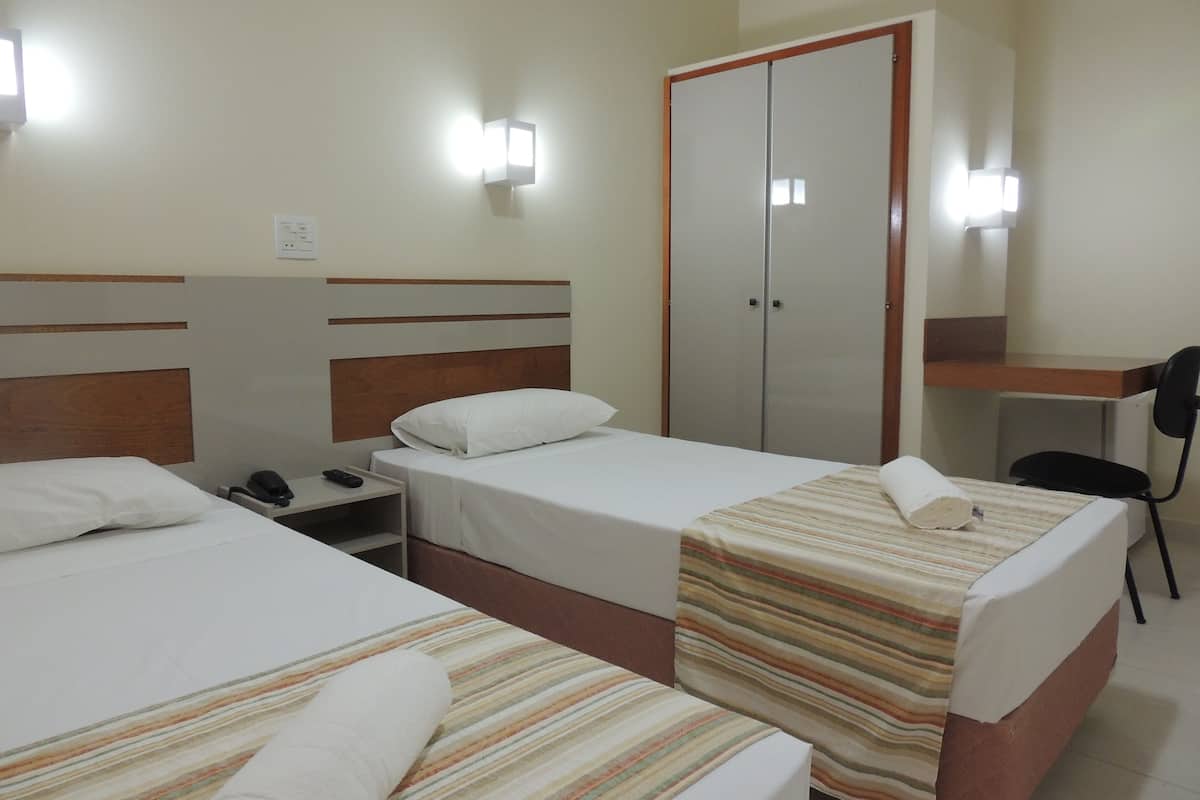 Deluxe Twin Room, 2 Twin Beds | Minibar, desk, blackout drapes, WiFi (free)