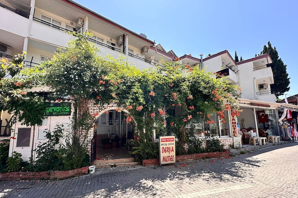Derya Motel