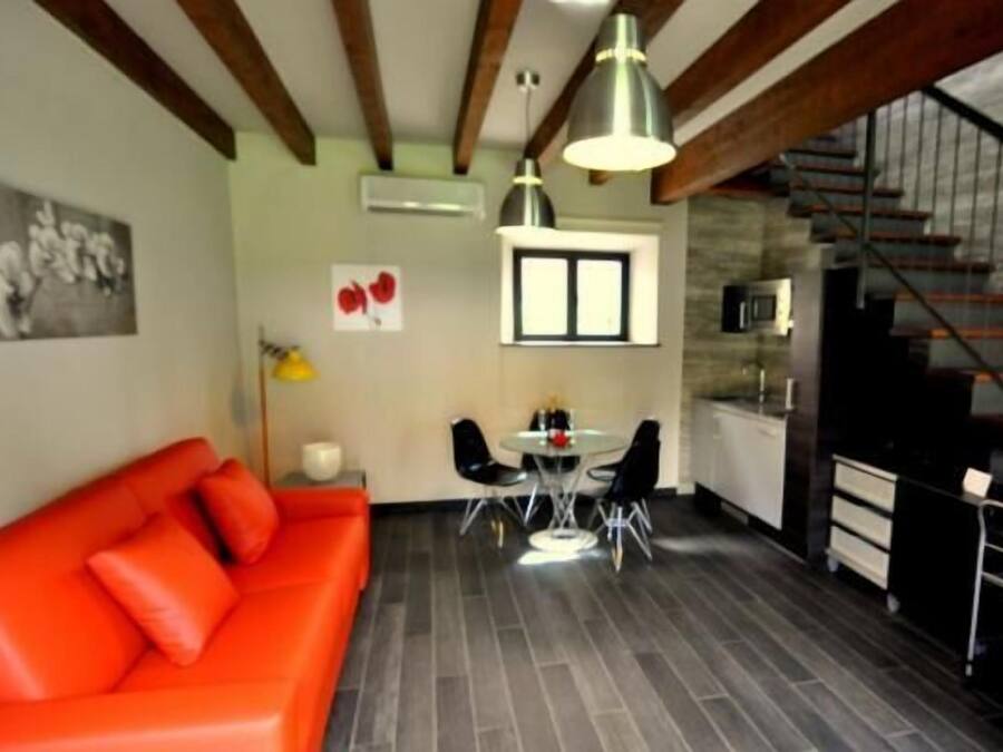 Loft Design (Logio) | Soggiorno | TV a schermo piatto, tavolo da calcetto, tavolo da ping pong