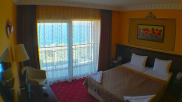 Double Room, Sea View | Premium bedding, in-room safe, desk, soundproofing