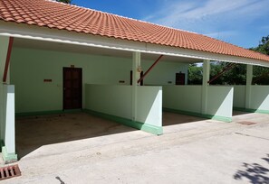 Standard Room | Terrace/patio - Filmthong Resort (Udon Thani)