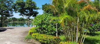 Filmthong Resort