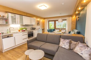 Exclusive Condo, 1 Bedroom | Private kitchen