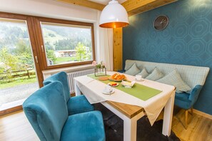 Exclusive Condo, 1 Bedroom | Living area