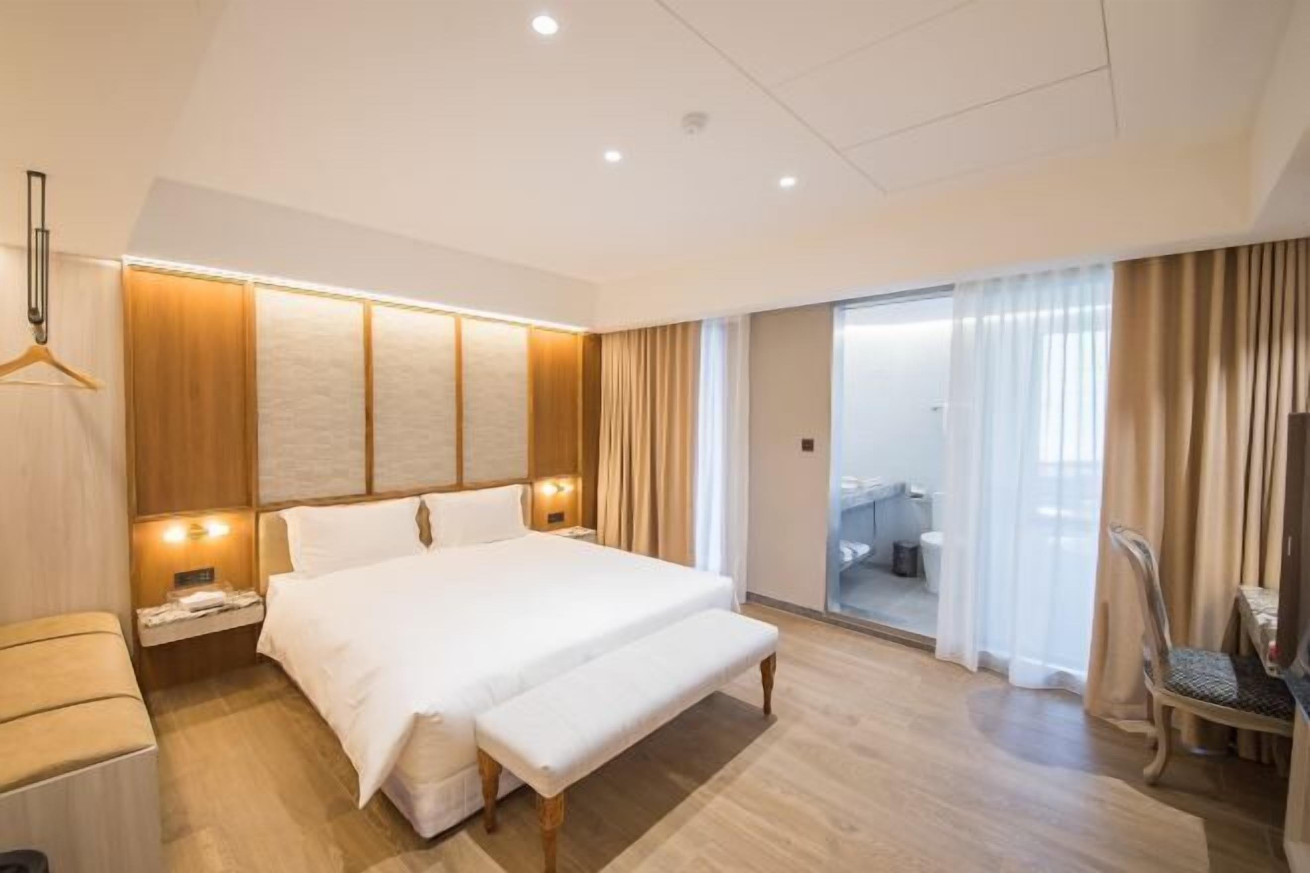 1 bedroom, premium bedding, pillow-top beds, individually decorated