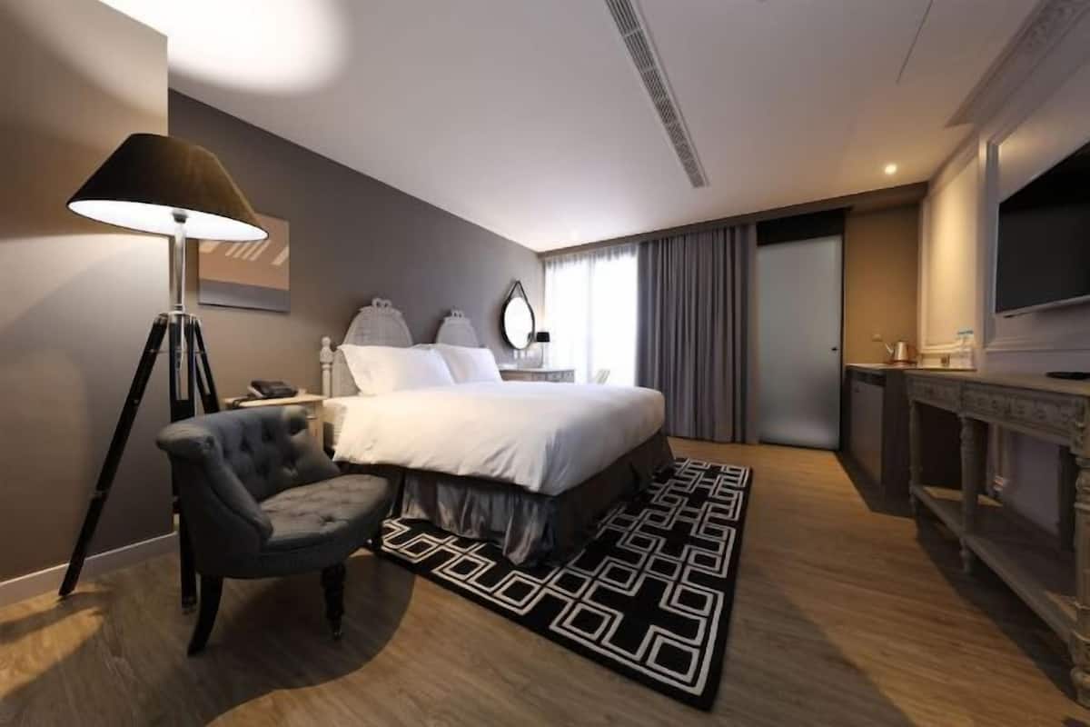 1 bedroom, premium bedding, pillow-top beds, individually decorated