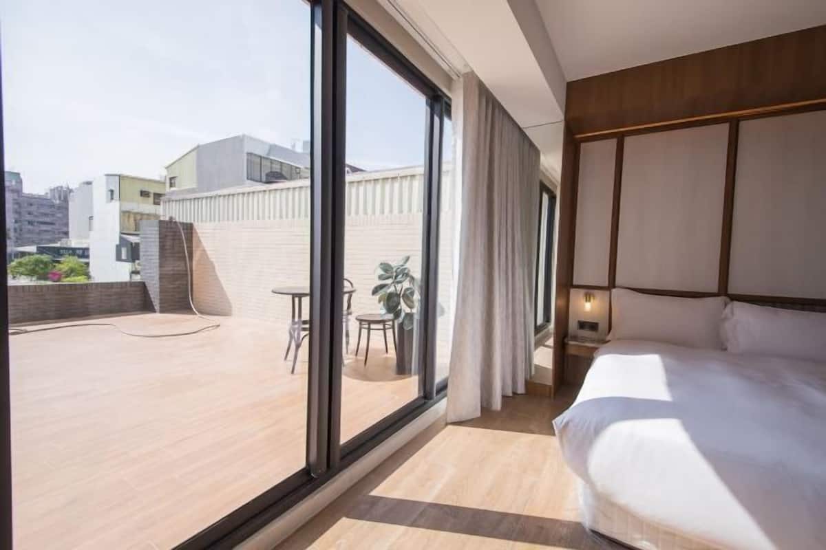 1 bedroom, premium bedding, pillow-top beds, individually decorated