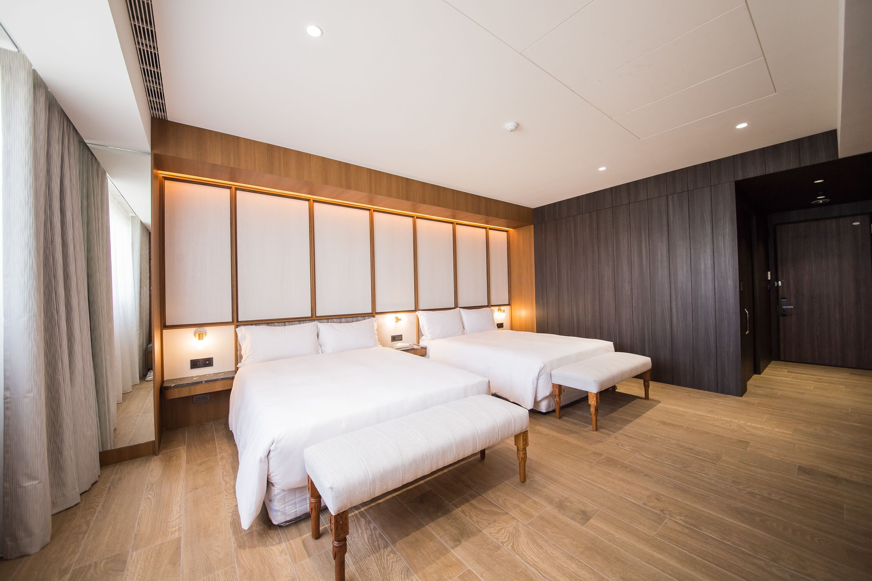 accessible quadruple room | 1 bedroom, premium bedding, pillow-top beds, in-room safe