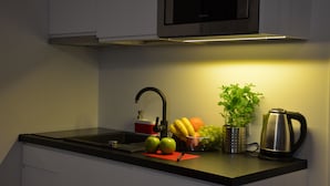 Deluxe Studio (Warszawa) | Private kitchenette | Coffee/tea maker - Apartamenty Oxygen DeLux (Warsaw)