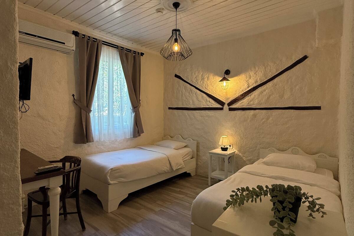 Comfort Twin Room