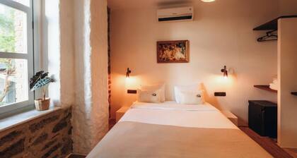 Herakles 1850 Hotel