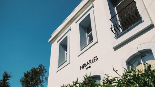 Herakles 1850 Hotel 