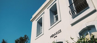 Herakles 1850 Hotel