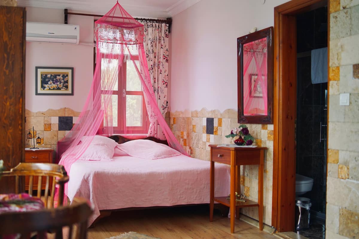 Doppia Deluxe, vista mare | Biancheria da letto di alta qualità, minibar, una scrivania
