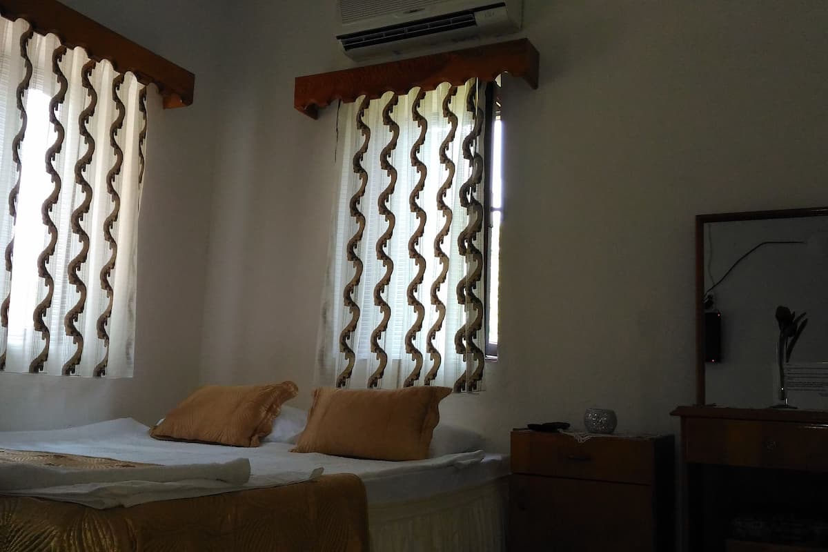 In-room safe, free cots/infant beds, free WiFi, bed sheets